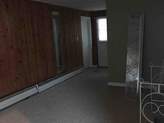 4th image of 49 Alexander Ave