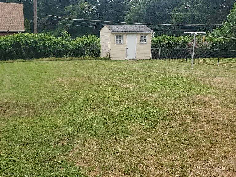 1909 Wildwood Ave — Photo 15