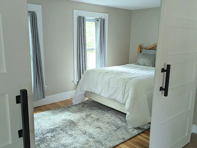 18 Wentworth Ave — Photo 17
