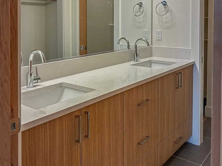 6013 NE 30th Ave — Photo 18
