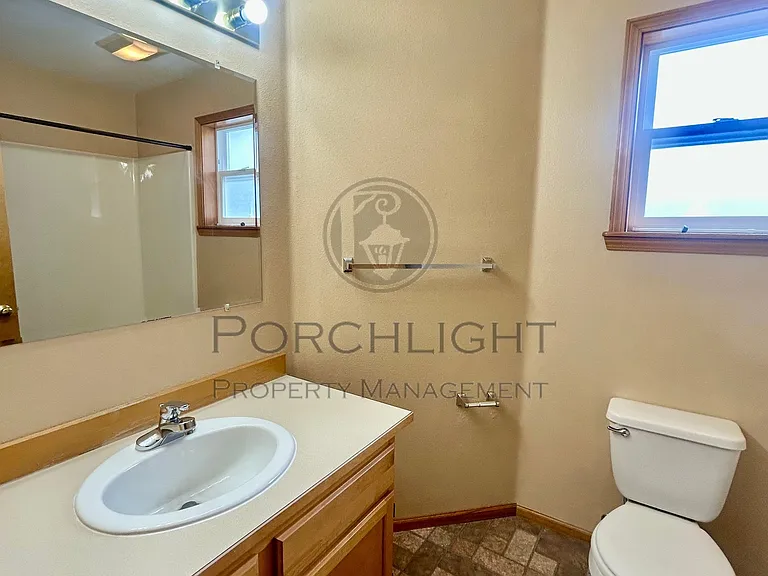 804 E Maberry Dr — Photo 23