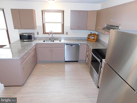 3rd image of 2608 Thorny Dr
