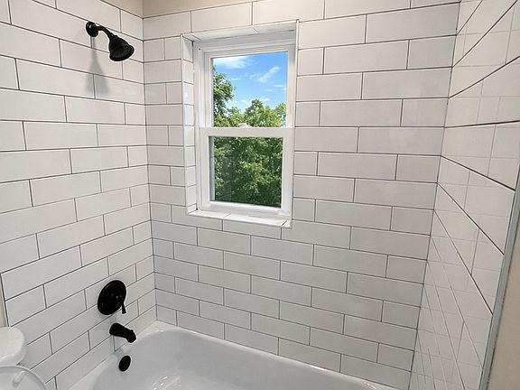 2nd image of 2523 Lodge Forest Dr