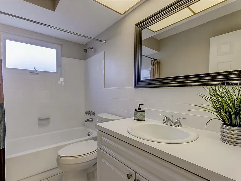 7926 Foxwood Dr — Photo 11