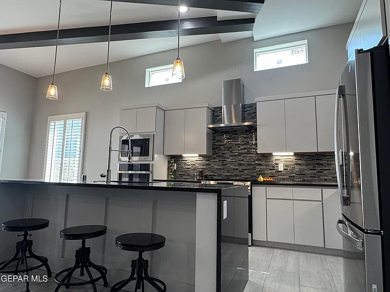 13079 Emerald Hills Ave — Photo 12