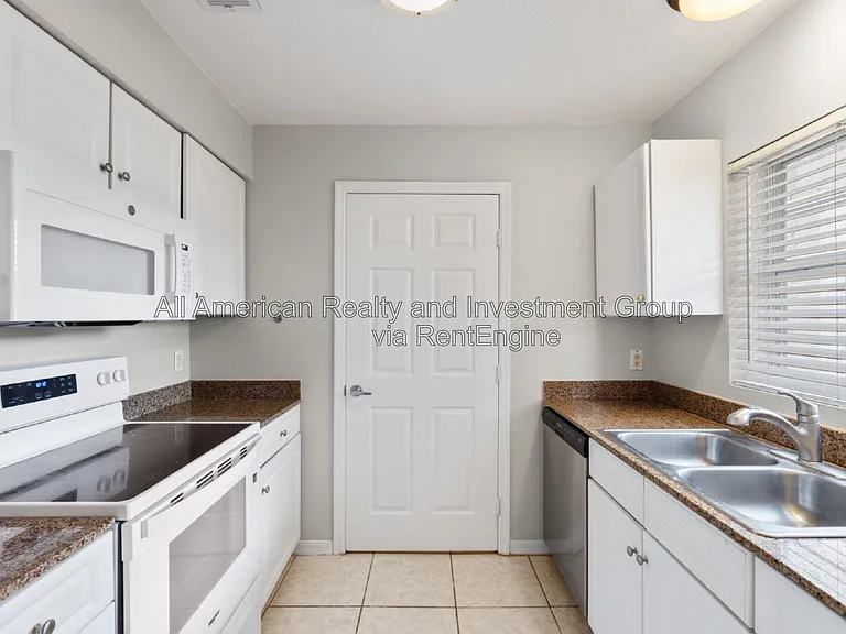 4274 Calinda Ln #212 — Photo 13