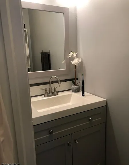 129 Linden Ave — Photo 9