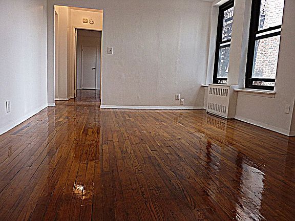 2nd image of 284 Eastern Pkwy APT 4G
