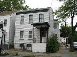 2nd image of 30 Watson St