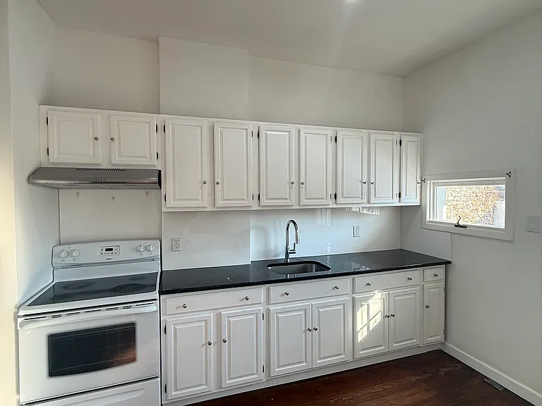 261 N Washington St #261 — Photo 4