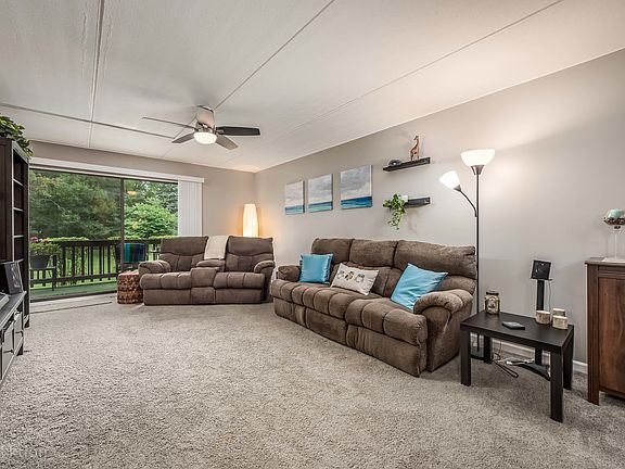 5th image of 8000 Woodglen Ln APT 103