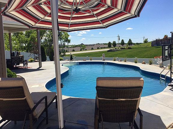 Salt water pool with Heater 