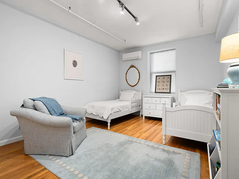 34 Plympton St #1 — Photo 19