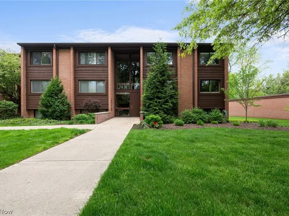 911 Canyon View Rd APT 312, Northfield, OH 44067
