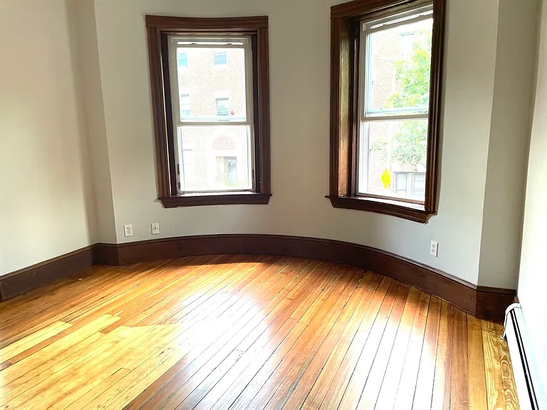 28 Montebello Rd #2 — Photo 1