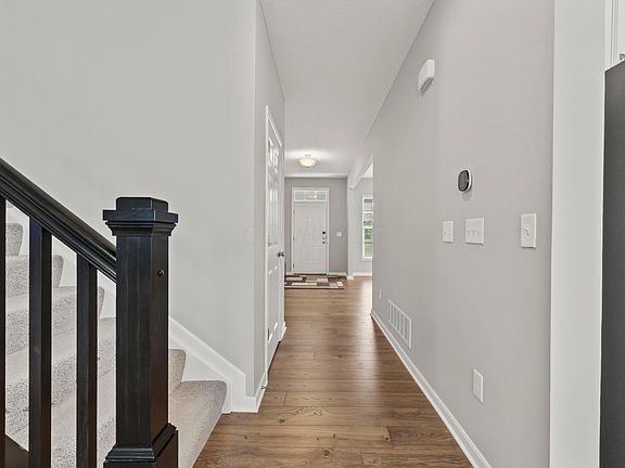5th image of 8488 Foxglove Dr