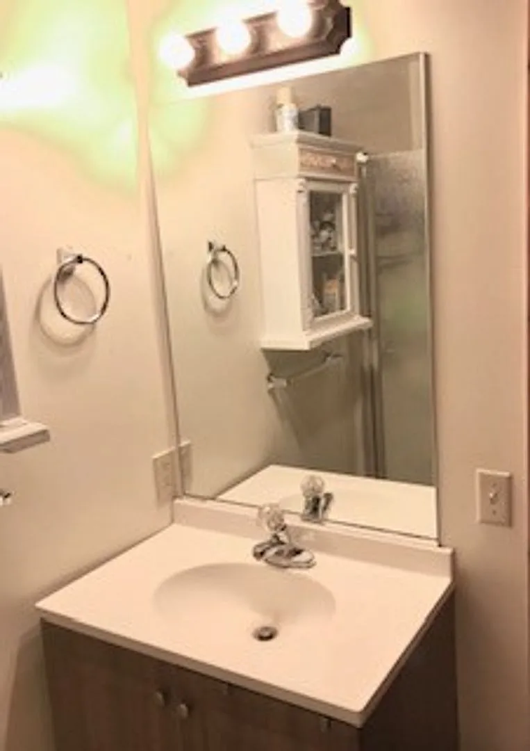 Seasonal Furnished rental sleeps 4 — Photo 2