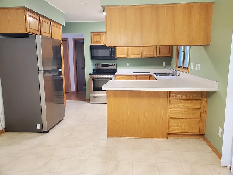 2117 Fern Ln — Photo 6
