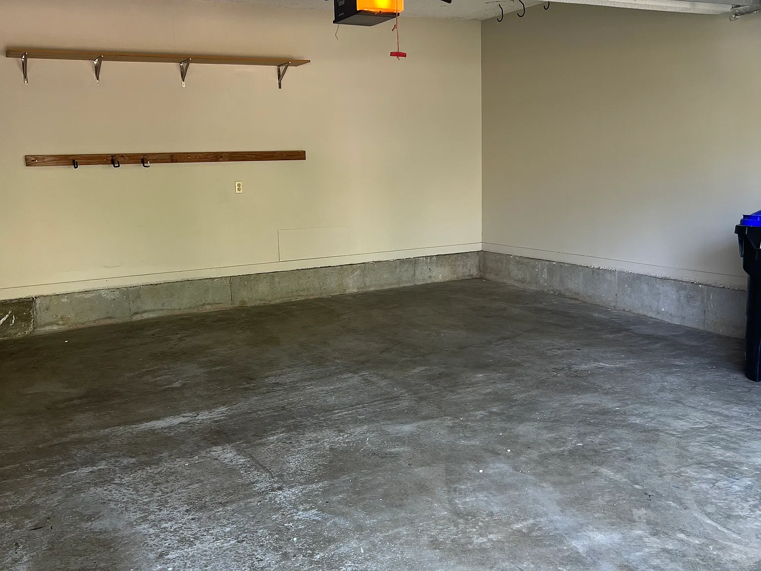 4 bed, 1850 sqft, $2,700 — Photo 3