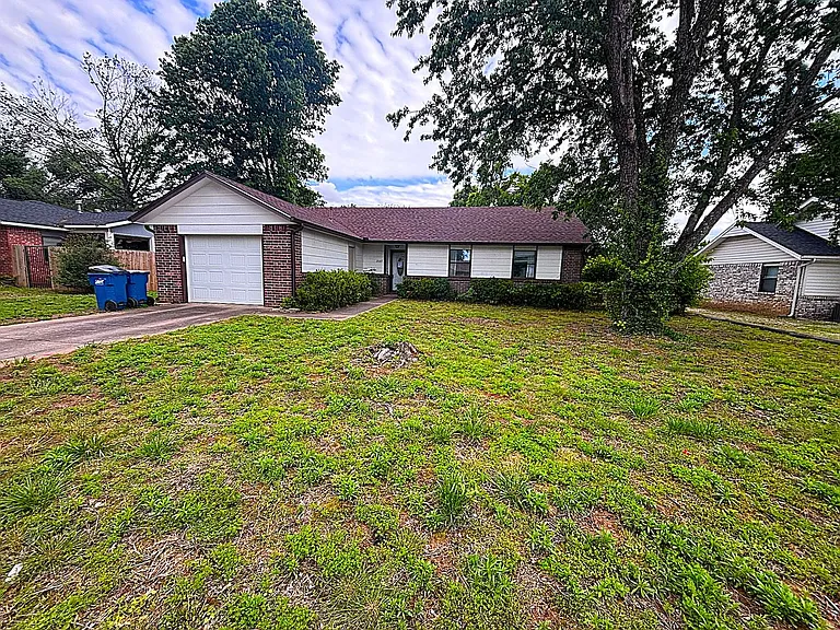 2607 Purdue Cir — Photo 3