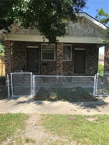 1st image of 8921 Pear St