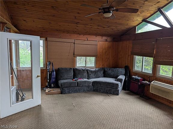 5th image of 1711 S Ridge Rd W