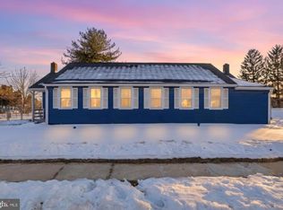 1058 Kelly Dr, York, PA 17404