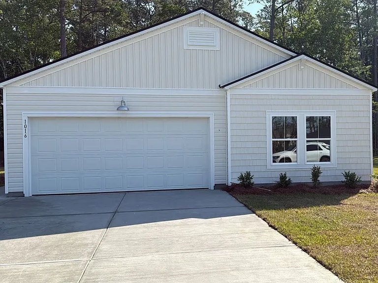 1016 Harbor Drive, Calabash