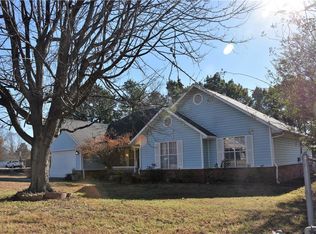 2105 Bluebird Dr, Springdale, AR 72764