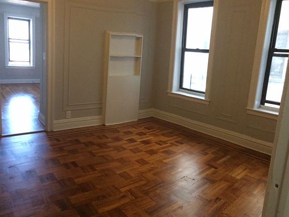 2nd image of 15711 Sanford Ave APT 1A