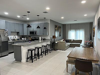 4th image of 2912 NW 8th Pl #A