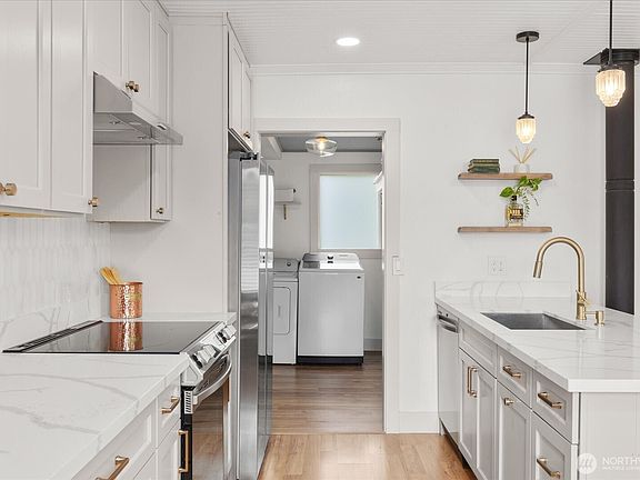 5th image of 1115 Avenue A