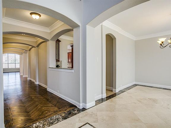 4th image of 1809 Sterling Trace Dr
