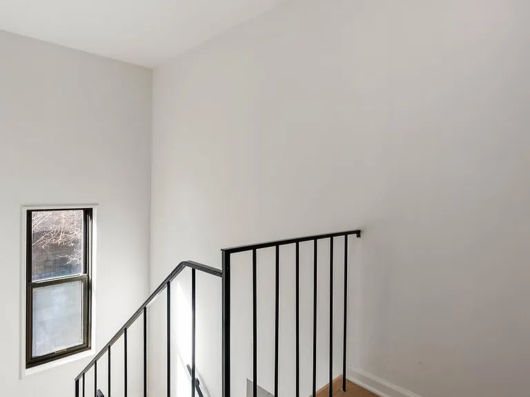 1321 I St NE — Photo 17
