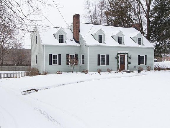 2nd image of 1540 Alton Dr