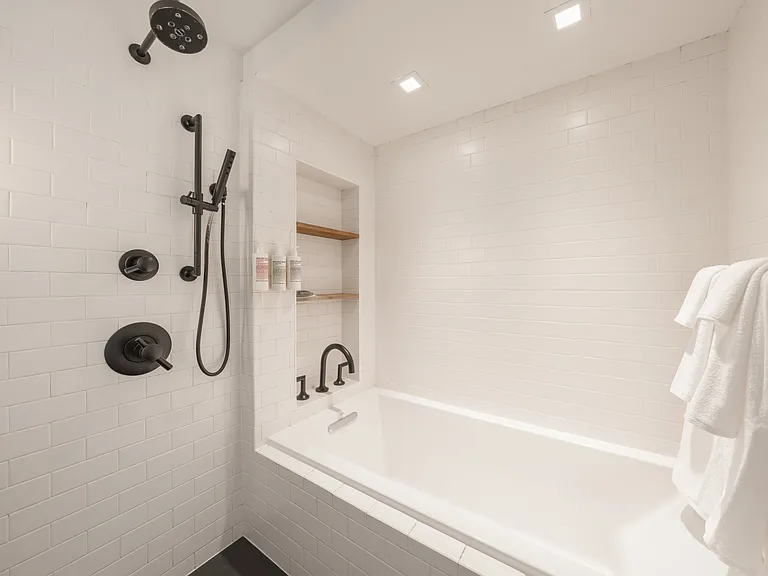 230 Bergen St #1 — Photo 38