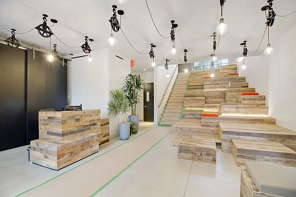 Rented by EXR | media 13