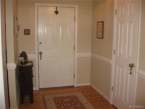 2nd image of 922 Newsome Ct