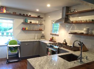 951 W Oakridge St, Ferndale, MI 48220