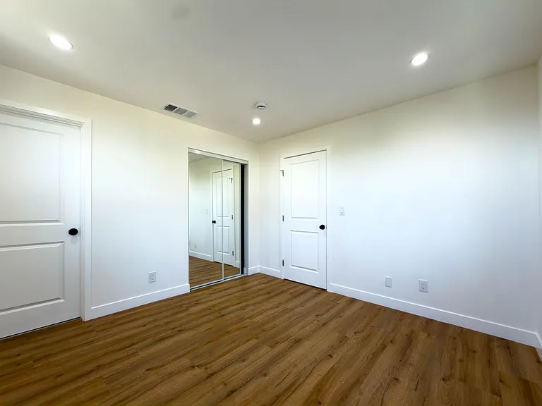 12406 Cantara St — Photo 15