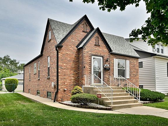 2nd image of 7238 W Clarence Ave