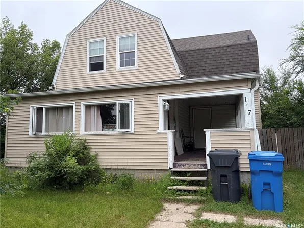 107 Second STREET E, Carnduff, SK S0C 0S0
