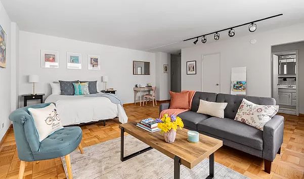 1st image of 139 E 33rd St APT 6N