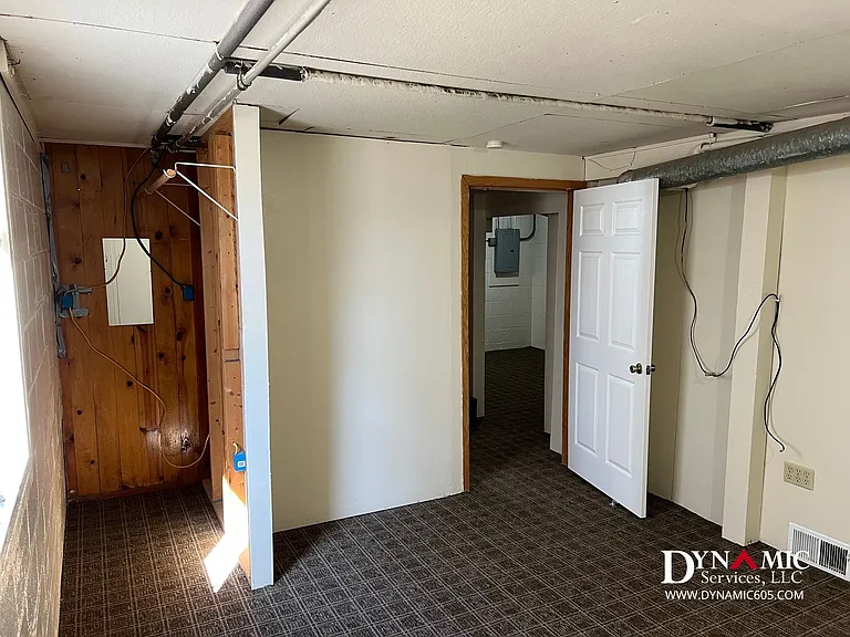 1917 S Duluth Ave — Photo 26