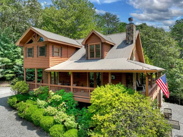 120 Foxfire Rd, Blue Ridge, GA 30513