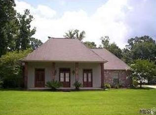 15422 Beaufort Dr, Pride, LA 70770