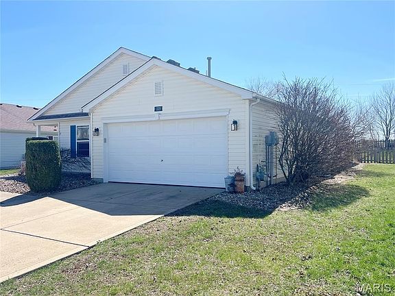 2nd image of 225 River Laurel Dr