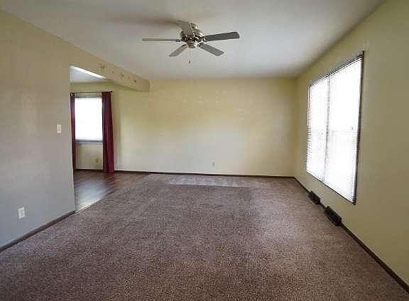 2nd image of 1517 Tomahawk Ln