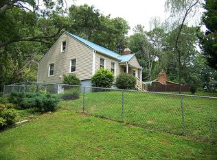 259 NE Pine St, Mount Airy, NC 27030