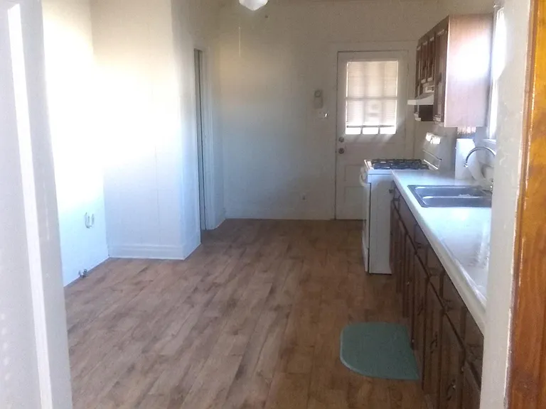 308 N Trinity St — Photo 10